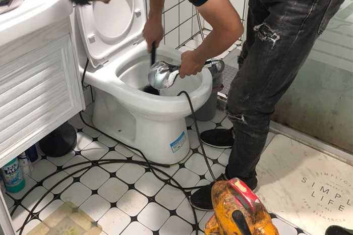 美兰疏通下水道